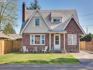 9840 Brandeis St, Happy Valley, OR 97015-9147