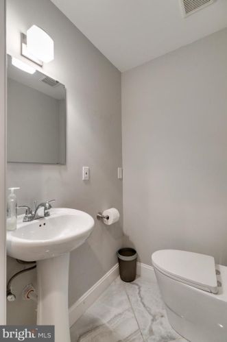 1503 19 St, Philadelphia PA 19145-1440 exterior