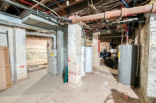 1603 Dwight St, Springfield MA 01107-1817 exterior