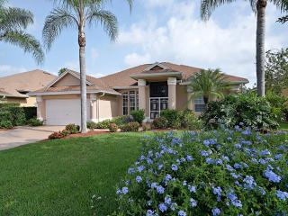 6902 Compton Ln, Naples, FL 34104-7822