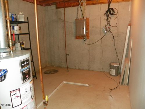 2582 Falcon Pointe Dr, Grand Rapids MI 49534-7555 exterior