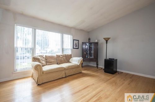 6 Clover St, Old Bridge NJ exterior