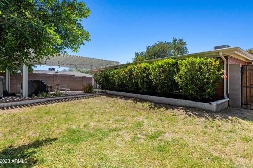 7035 15th St, Phoenix AZ  85020-5414 exterior