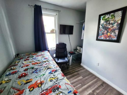 39 Vandewater St, Providence RI 02908-1623 exterior