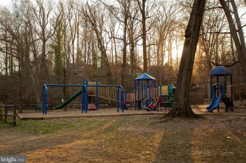 8216 Roanoke Ave, Silver Spring MD 20912-6207 exterior