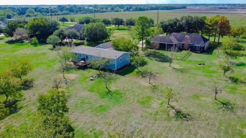 32730 Rogers Rd, Fulshear TX 77441-6326 exterior