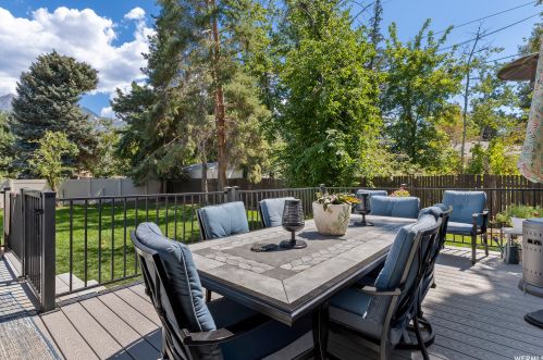 2474 Crk Rd, Sandy UT 84093-6442 exterior