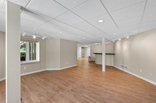 9555 Range Line Rd, Milwaukee WI 53209-2619 exterior