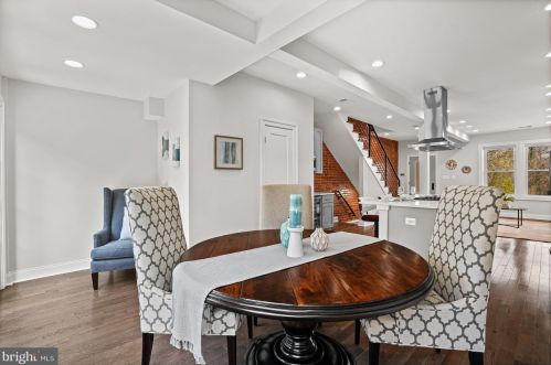 3210 Park Pl, Washington DC  20010-2529 exterior