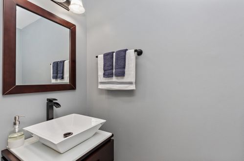 1682 Kennsington Ln, Bull Valley IL 60014-2047 exterior