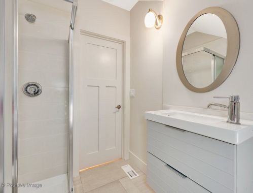 2052 Bingham St, Chicago IL  60647-4032 exterior