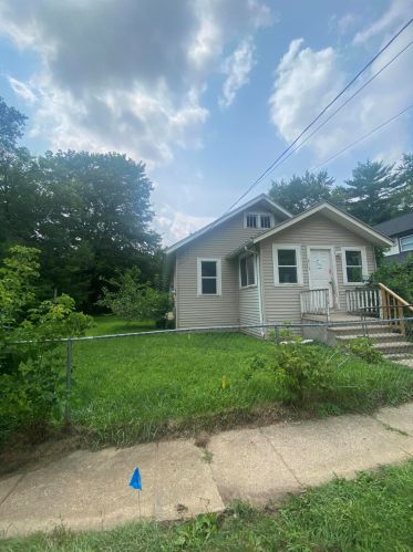 813 Fenimore Ave, Kalamazoo, MI 49048-2032