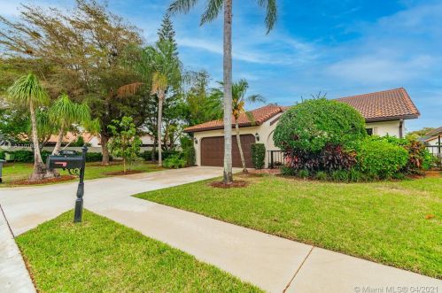 7706 Villa Nova Dr, Boca Raton, FL 33433-1025