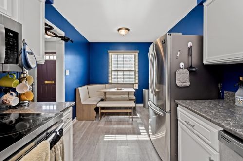 392 Newburn Dr, Pittsburgh PA exterior