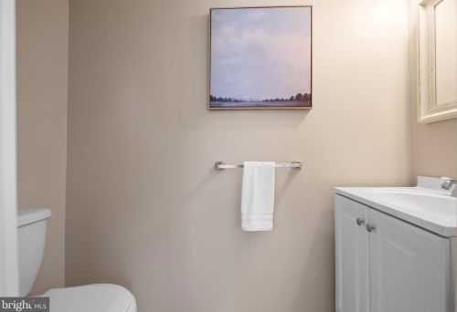 621 Manchester Ave, Media PA 19063-4106 exterior