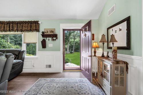 330 Chandler Rd, Jackson Twp NJ 08527-4322 exterior