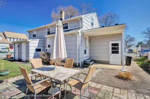 1125 Roe Ave, Point Pleasant Beach NJ 08742-4449 exterior