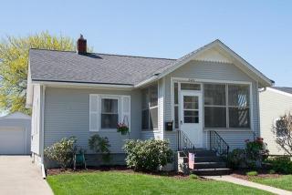 525 Sparks St, Jackson MI  49202-2152 exterior