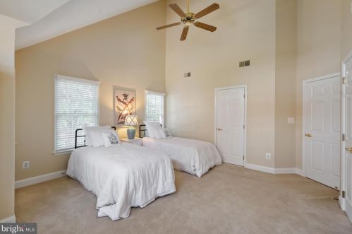 1201 Wilkes St, Alexandria VA 22314-5907 exterior