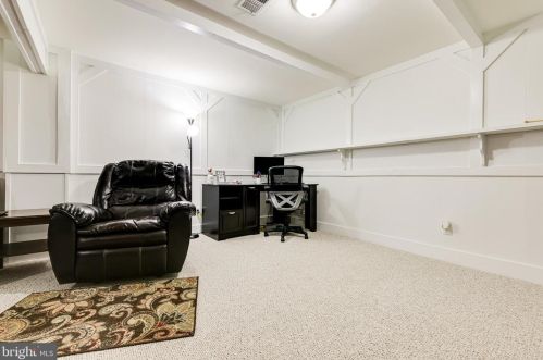 8001 Kidd St, Alexandria VA 22309-1131 exterior