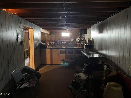 1322 Colburn Ave, Big Rapids MI 49307-1618 exterior