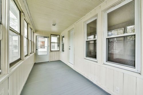 11 Phoenix St, Springfield MA  01104-2450 exterior