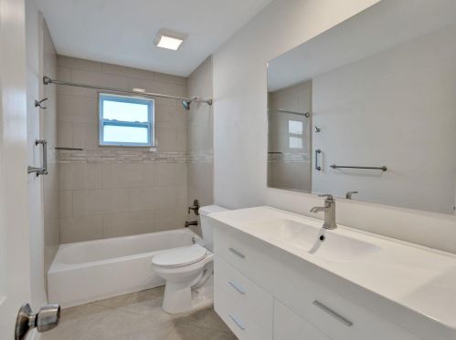 1914 12 Ave, Boynton Beach FL 33435-6024 exterior