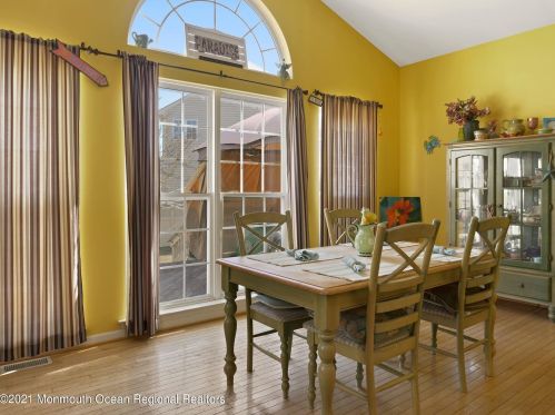 39 Timberline Rd, Berkeley Township NJ 08721-2108 exterior