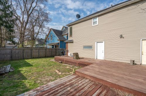 324 Hollister Ave, Grand Rapids MI 49506-1533 exterior