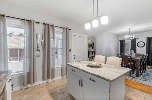 15 Isabella St, Worcester MA 01603-2122 exterior