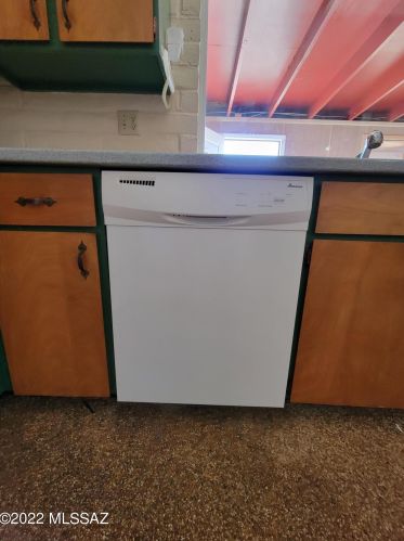 7132 Brk Dr, Tucson AZ 85730-1706 exterior