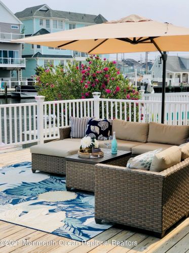 362 Venice Dr, Lavallette NJ  08735-2920 exterior