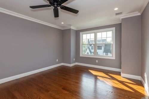 111 Woodlawn Ave, Valley Stream NY exterior