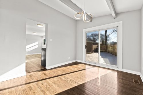 1315 89 St, Chicago IL 60617-3815 exterior