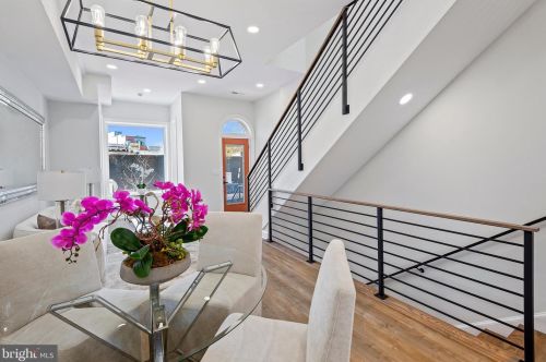 1551 4th St, Washington DC  20001-1905 exterior