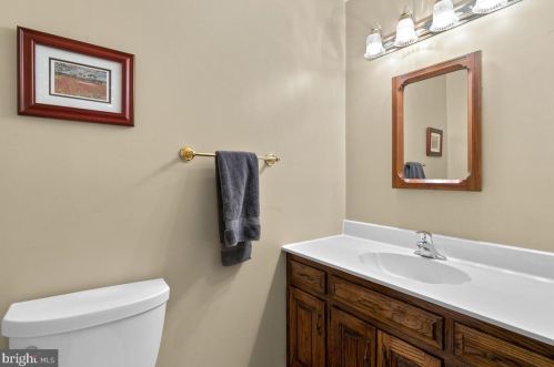 2 Granby Ct, Rockville MD 20855-1406 exterior