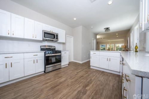 16 Wright St, Iselin NJ 08830 exterior