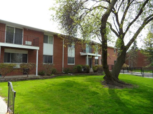 6143 Howard Ave, Milwaukee WI  53220-1932 exterior