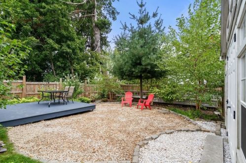 73 Fletcher St, Boston MA 02131-1918 exterior