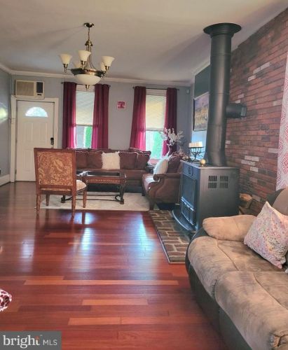 531 Benner St, Philadelphia PA 19149-3214 exterior