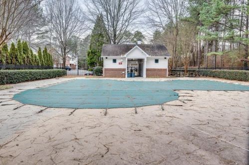 306 Spg Hts Ln, Smyrna GA 30080-3793 exterior