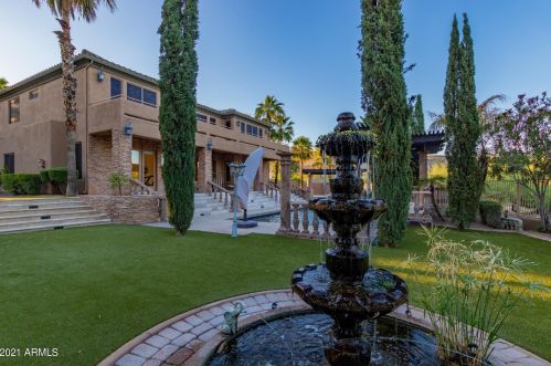 25401 45th Dr, Phoenix AZ  85083-2243 exterior