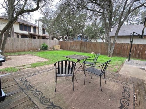 4003 Cortina Dr, Austin, TX 78749-4925