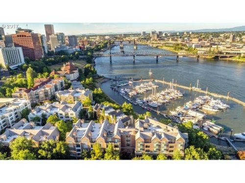 1730 Harbor Way, Portland OR  97201-5100 exterior