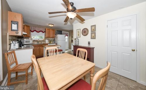 334 Kalmia St, Warminster PA 18974-4727 exterior