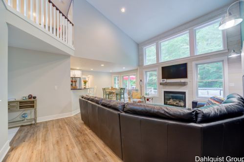 1626 Orshal Rd, Meskegon MI 49445-8804 exterior