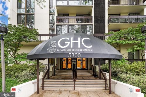 5300 Holmes Run Pkwy, Alexandria VA 22304-2834 exterior