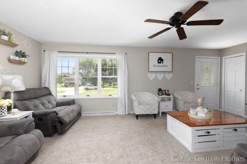 5807 124th Ave, Fennville MI  49408-9468 exterior