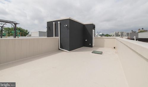 2030 Fletcher St, Philadelphia PA 19125-1539 exterior