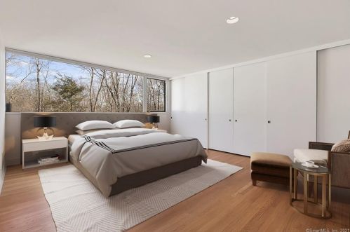 15 Hycliff Rd, Greenwich CT 06831-3223 exterior